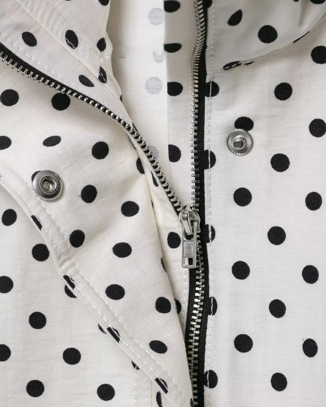 Polka Dot Herfstjas met Rits en Zakken voor Dames